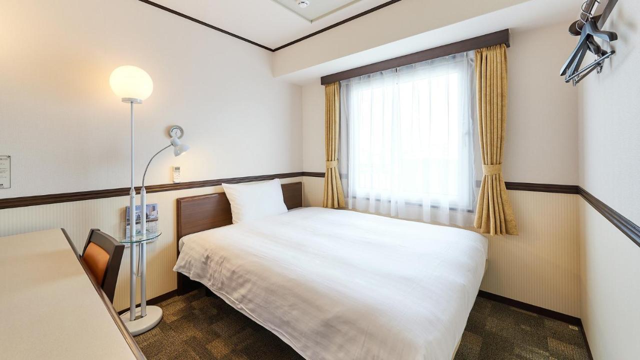 Toyoko Inn Kashiwa Eki Nishi Guchi Exteriör bild