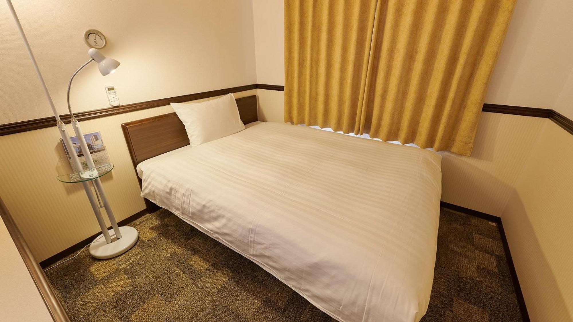 Toyoko Inn Kashiwa Eki Nishi Guchi Rum bild