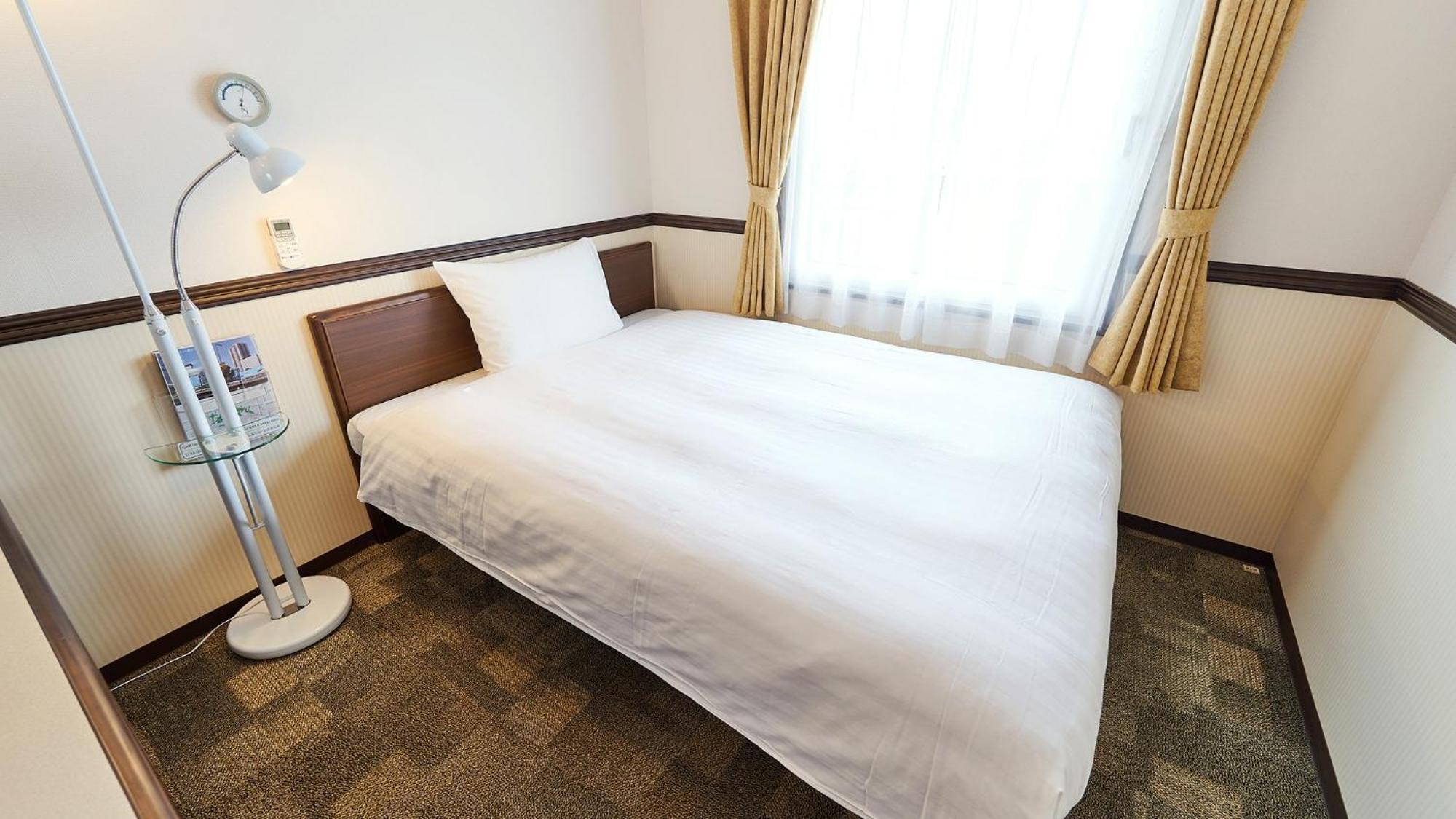 Toyoko Inn Kashiwa Eki Nishi Guchi Rum bild